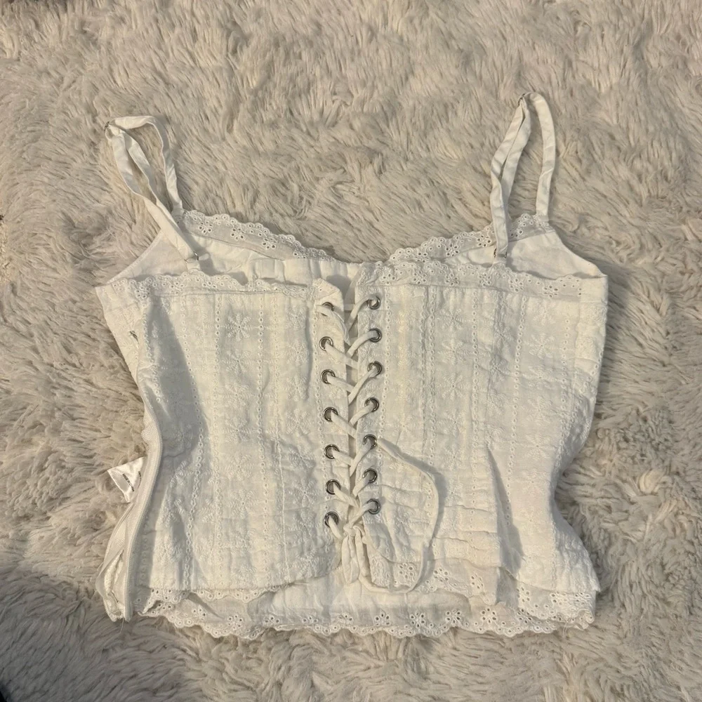 White Eyelet Lace Cami Top - Women - Picture 4 of 4